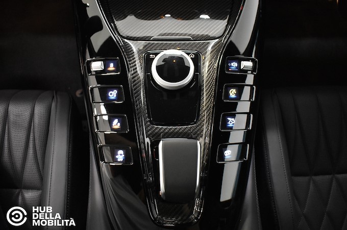 MERCEDES-BENZ GT AMG Night Edition